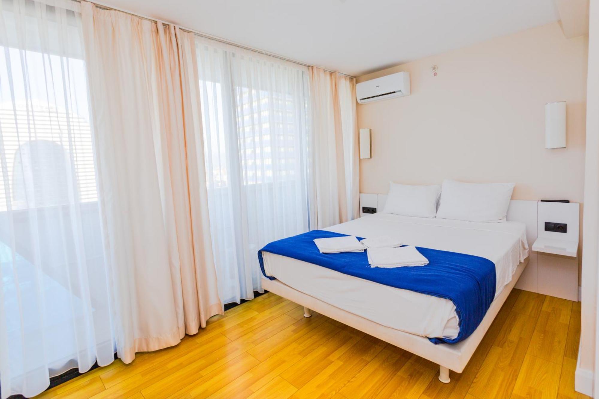 Best Location Apartments In Batumi Bagian luar foto