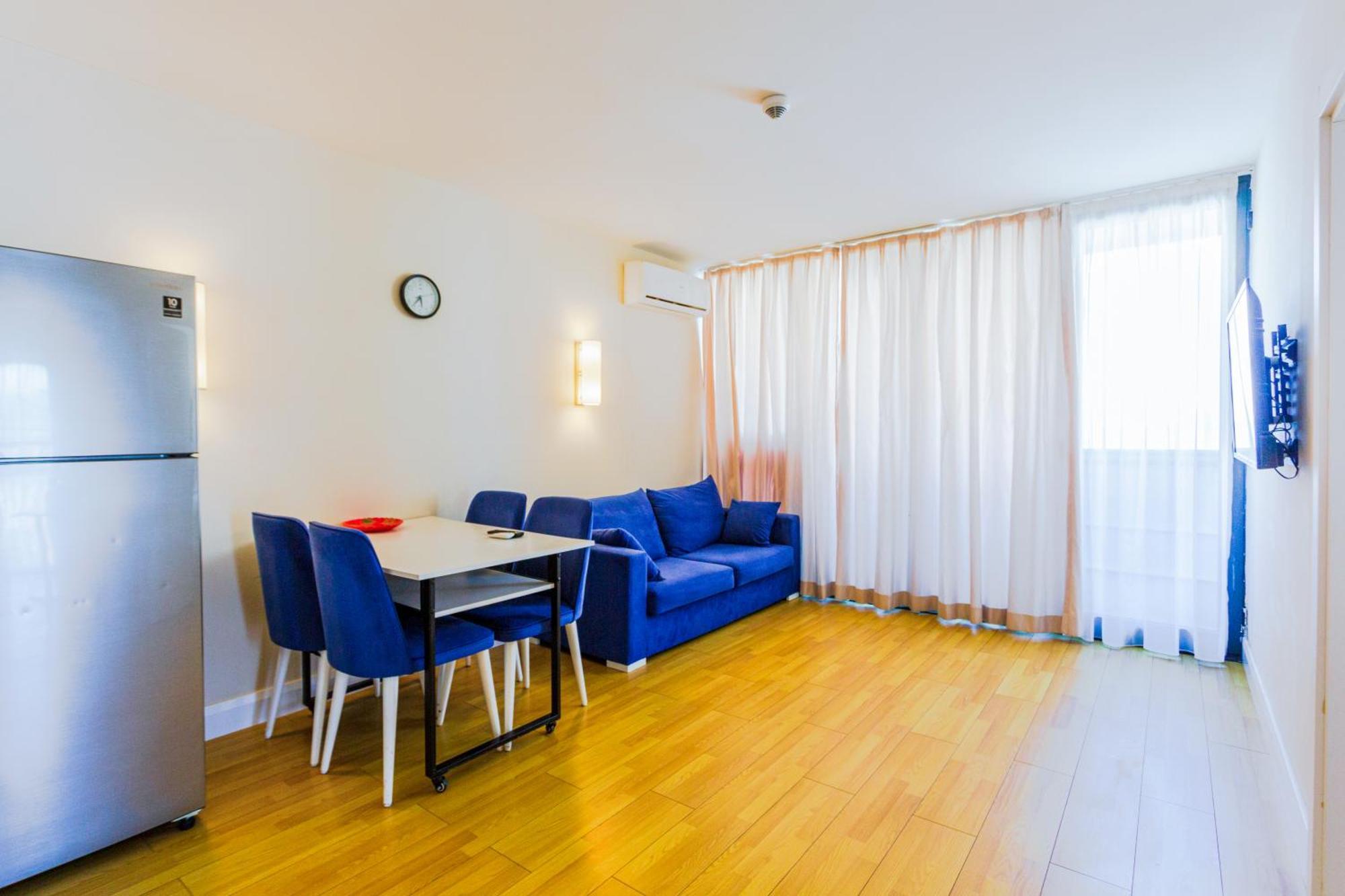 Best Location Apartments In Batumi Bagian luar foto