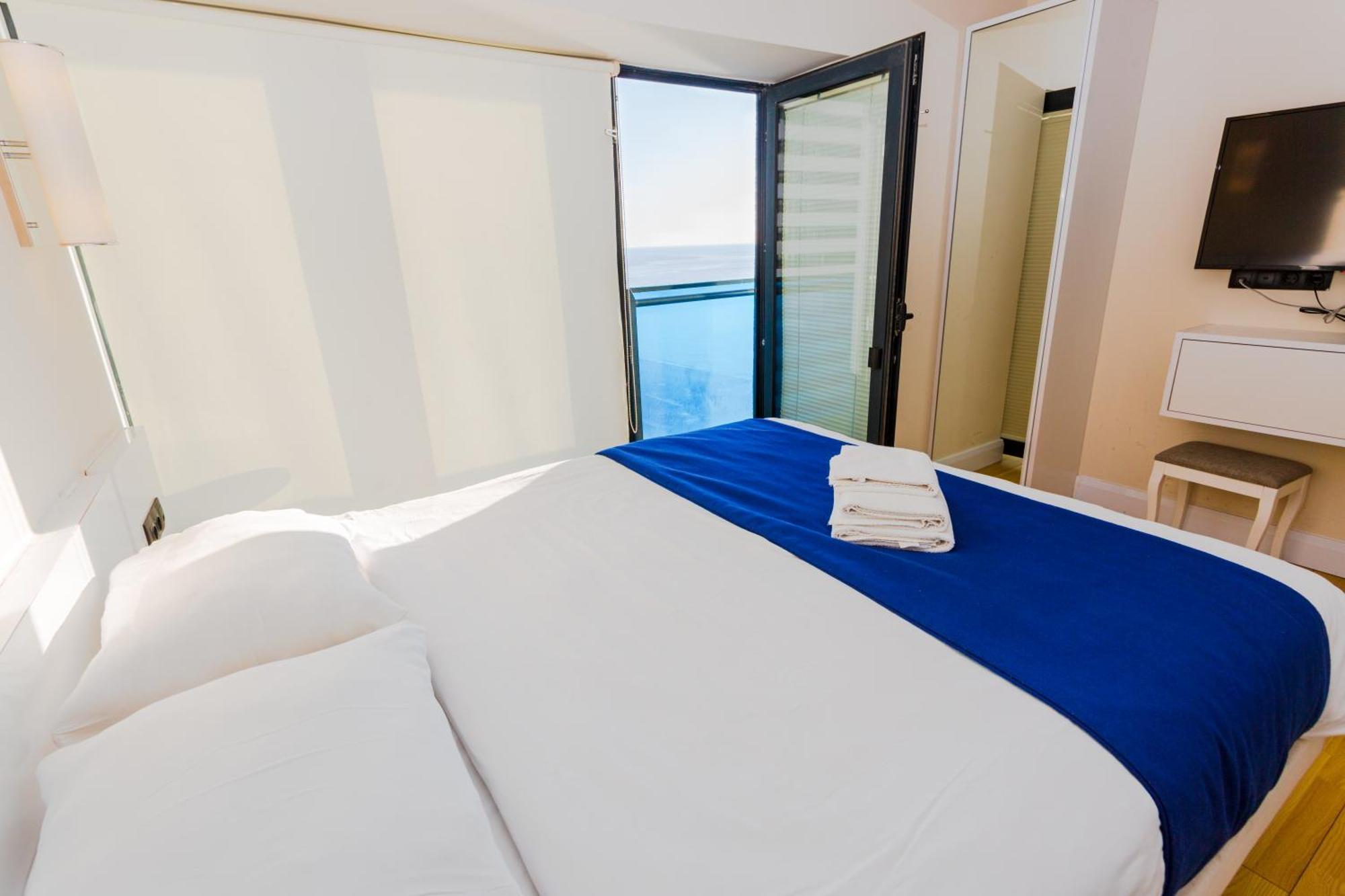 Best Location Apartments In Batumi Bagian luar foto