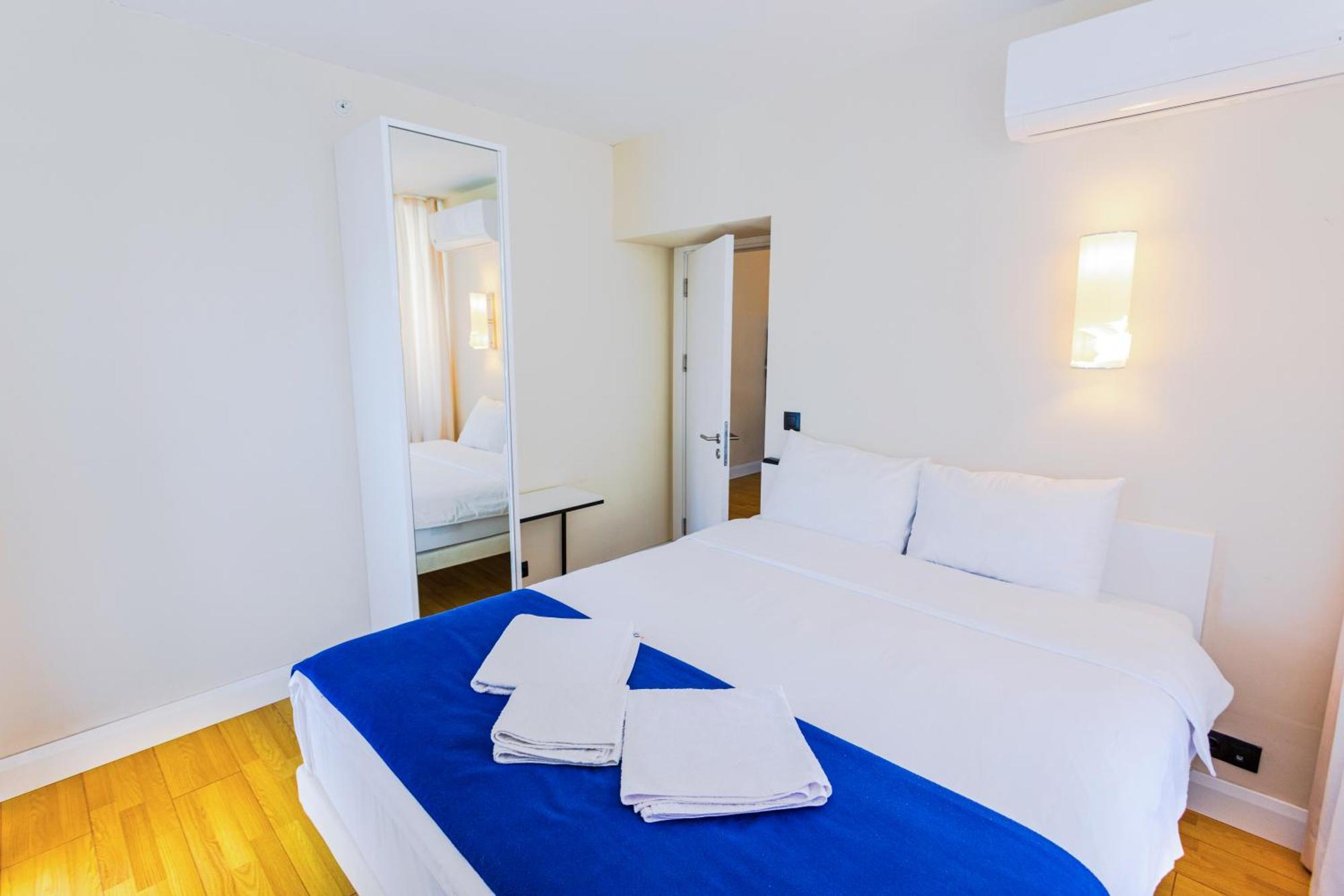 Best Location Apartments In Batumi Bagian luar foto
